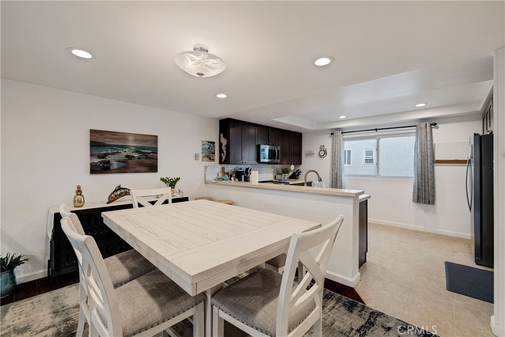 255 Valley