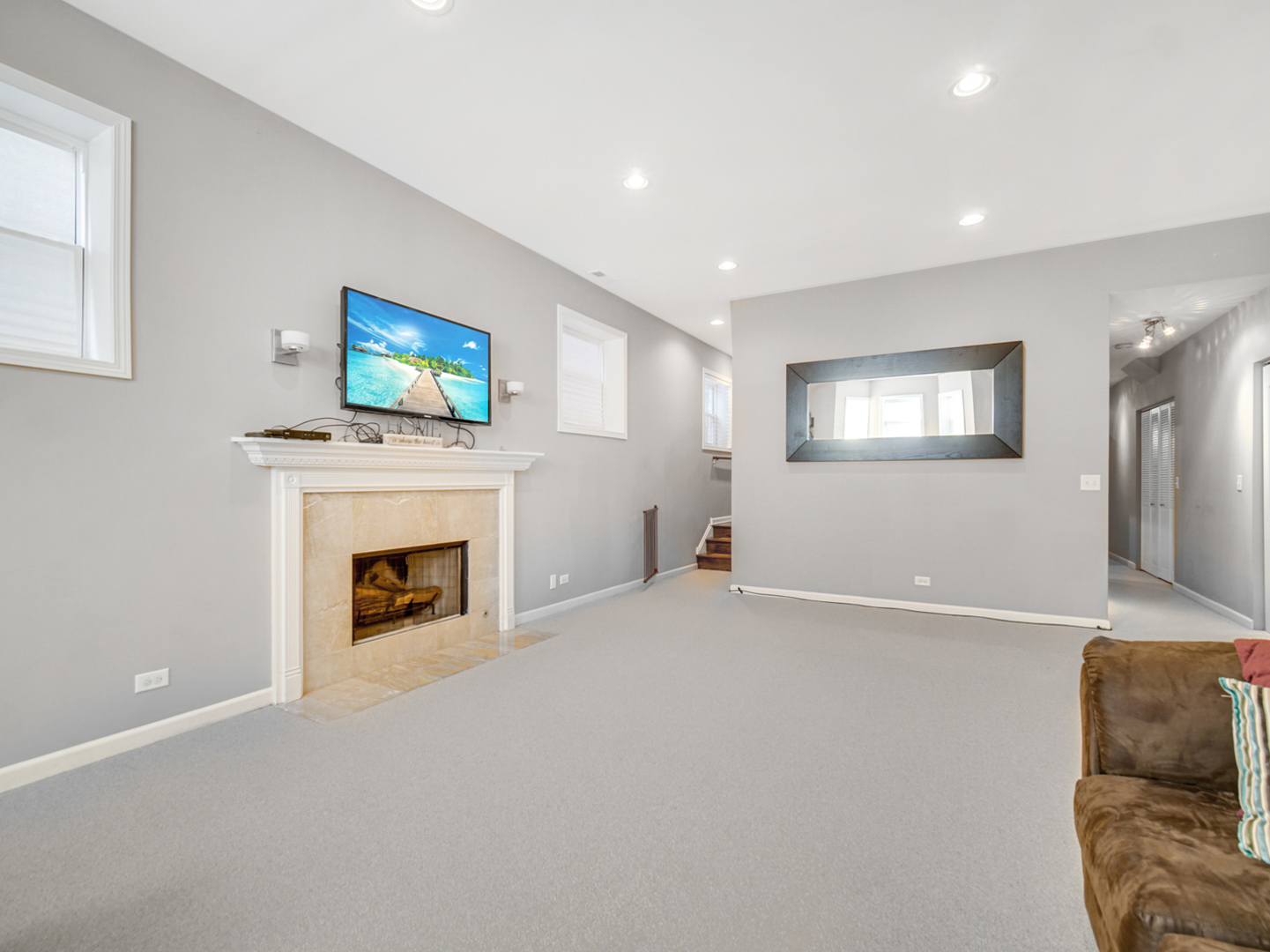 4806 S Saint Lawrence Avenue Unit: 1S