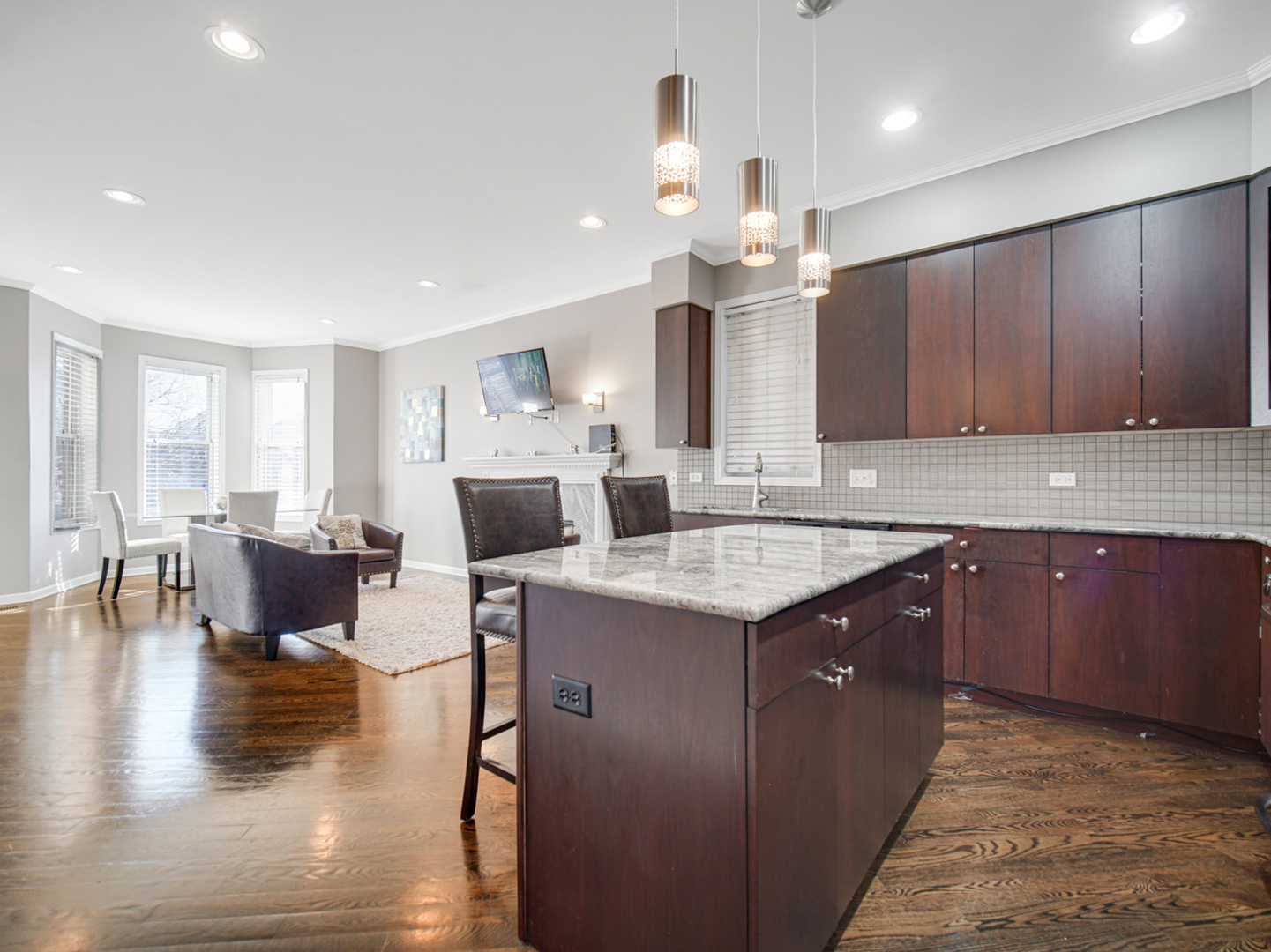 4806 S Saint Lawrence Avenue Unit: 1S