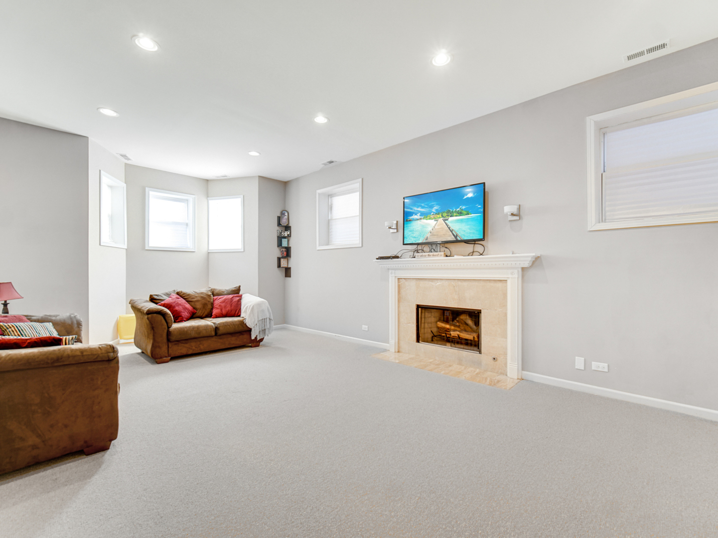 4806 S Saint Lawrence Avenue Unit: 1S