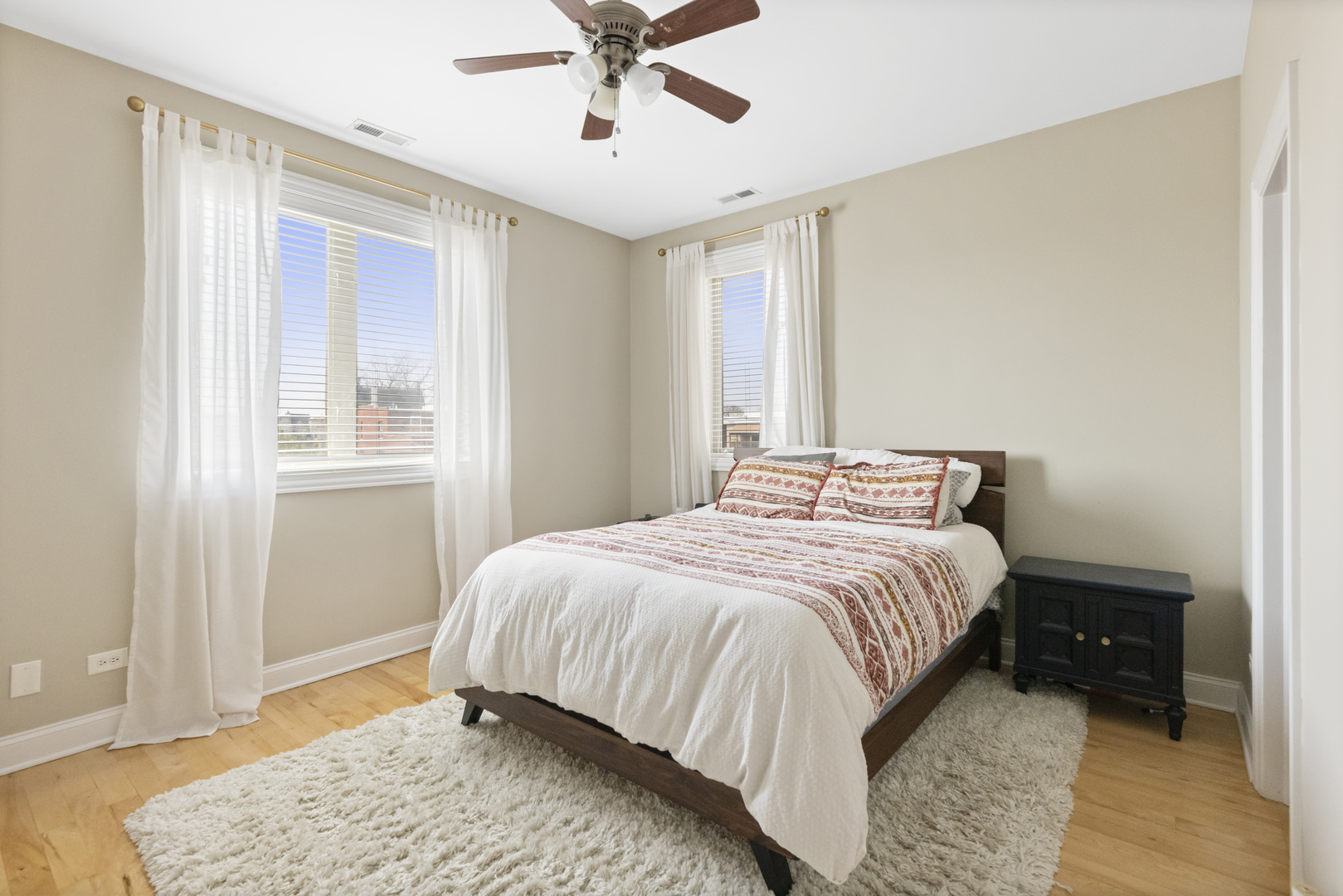 4424 S Indiana Avenue Unit: 4N