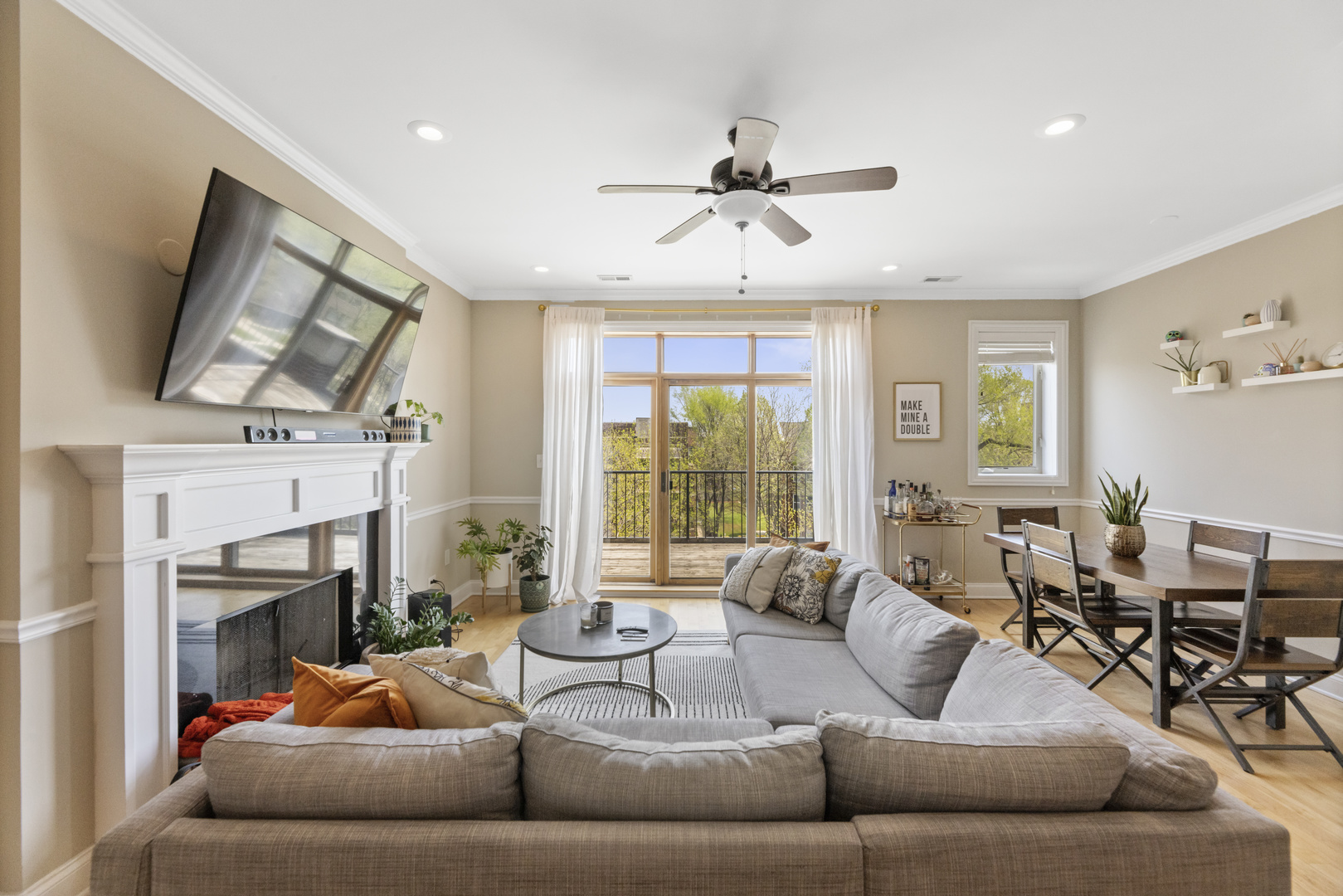 4424 S Indiana Avenue Unit: 4N