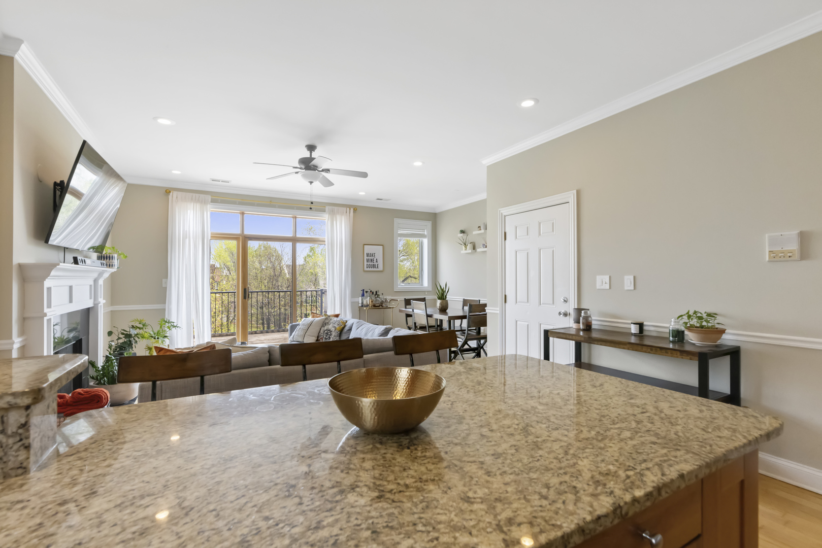 4424 S Indiana Avenue Unit: 4N