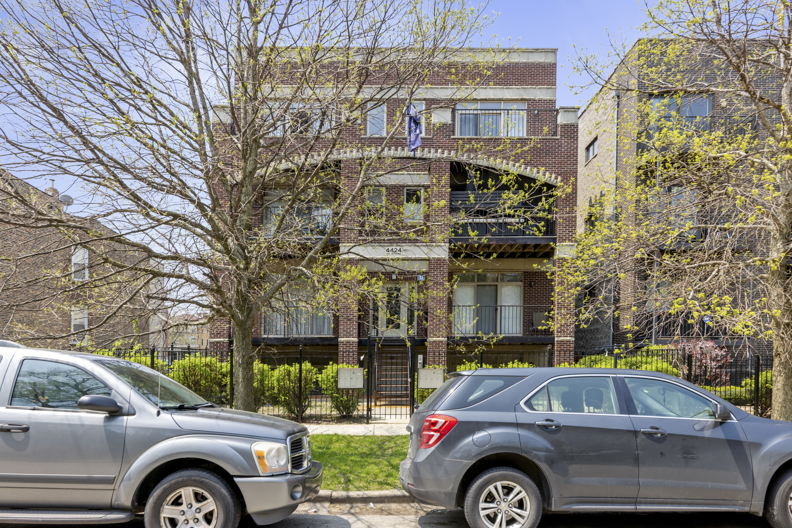 4424 S Indiana Avenue Unit: 4N