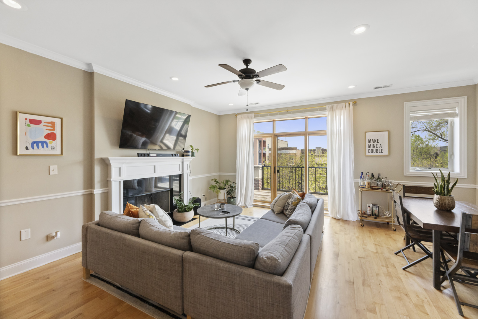 4424 S Indiana Avenue Unit: 4N