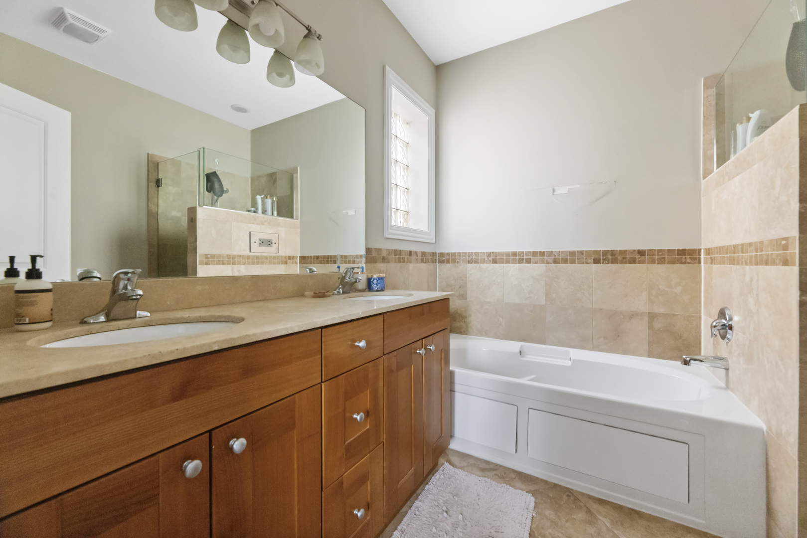 4424 S Indiana Avenue Unit: 4N