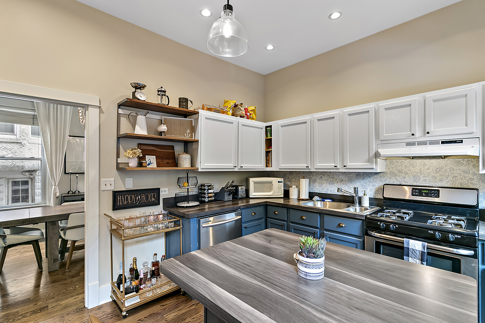 2128 W 110th Place