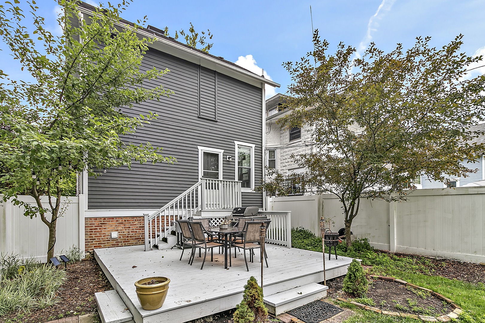 2128 W 110th Place