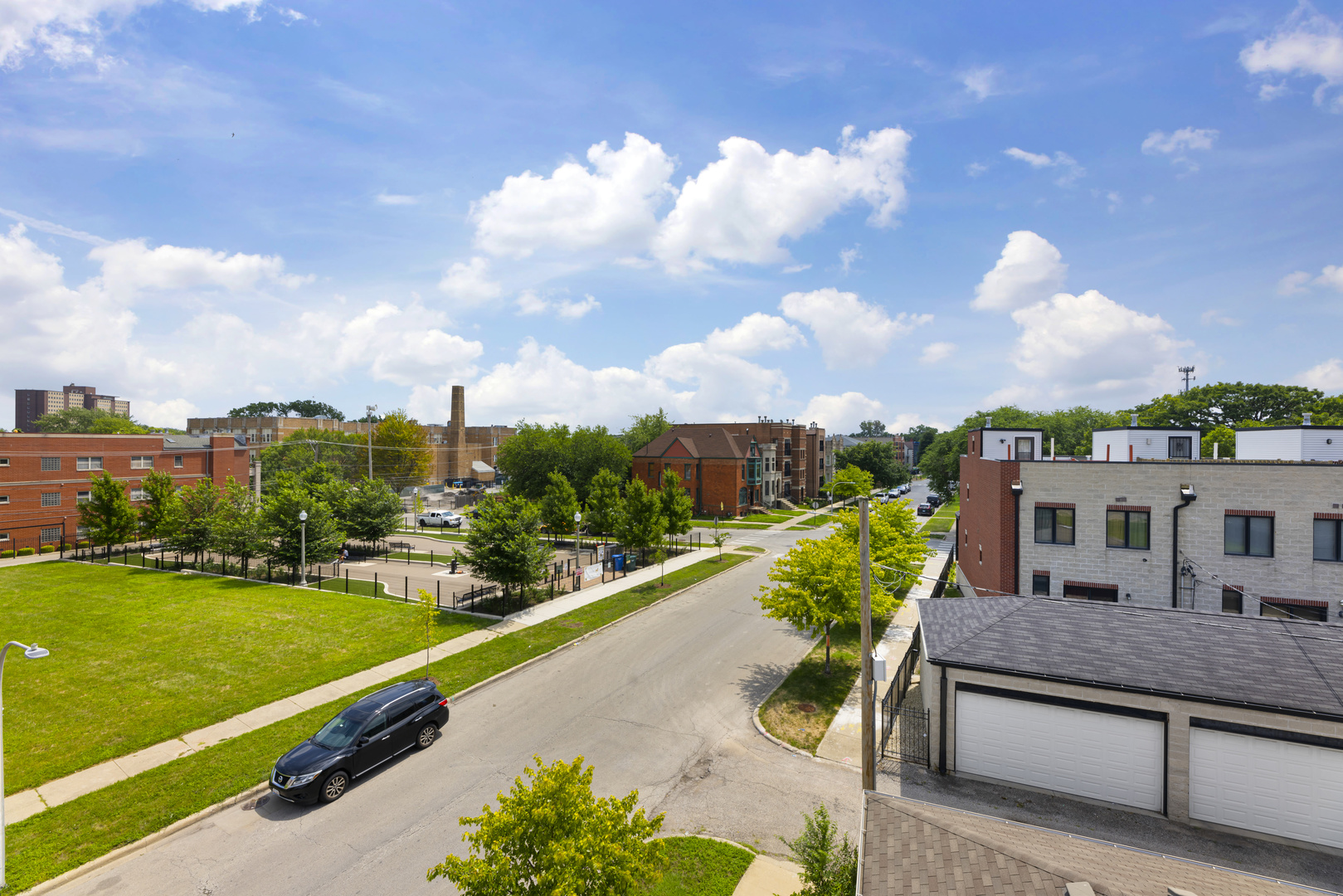 471 E Bowen Avenue Unit: 4