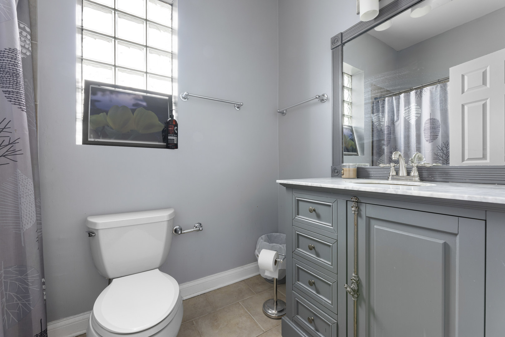 471 E Bowen Avenue Unit: 4