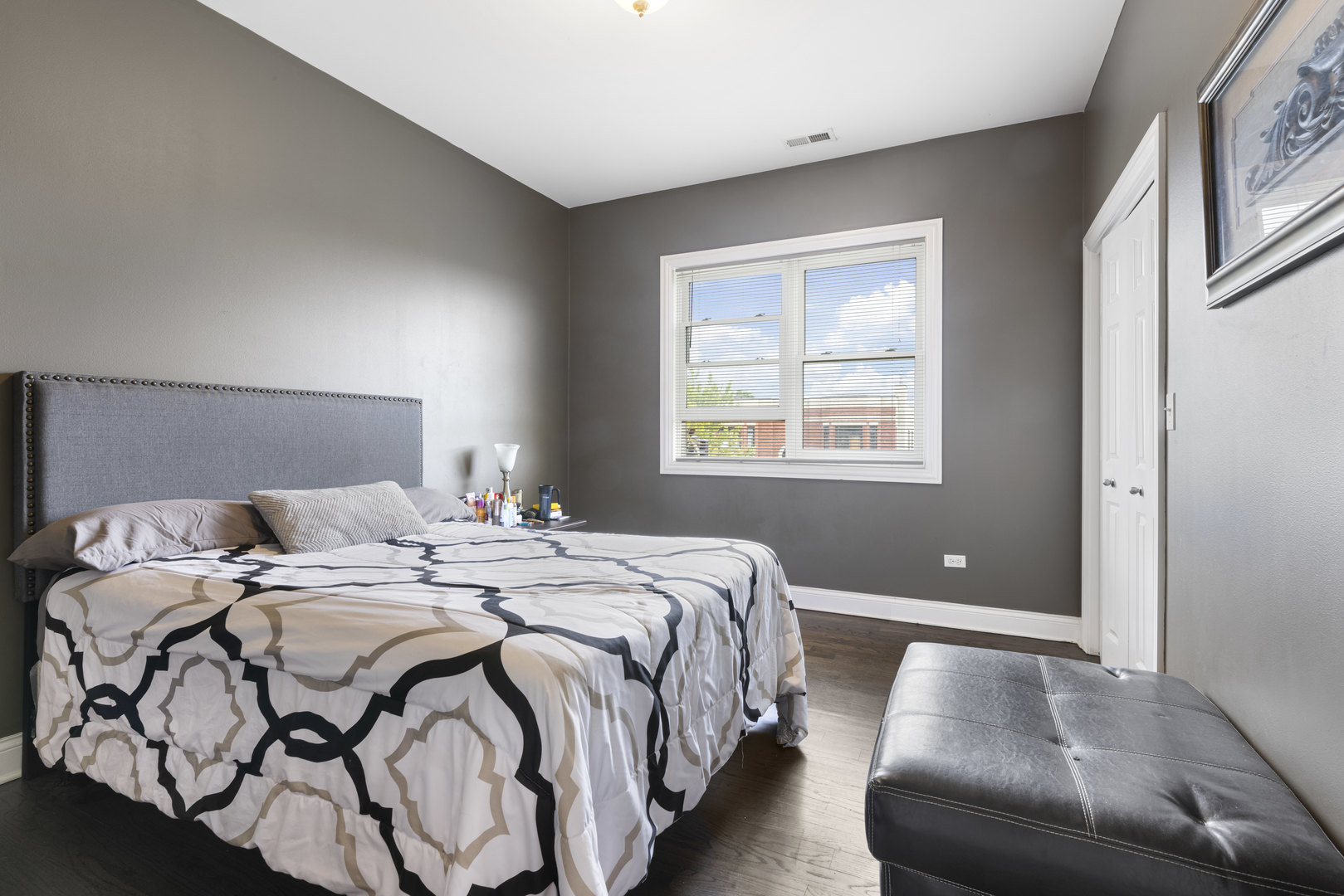 471 E Bowen Avenue Unit: 4