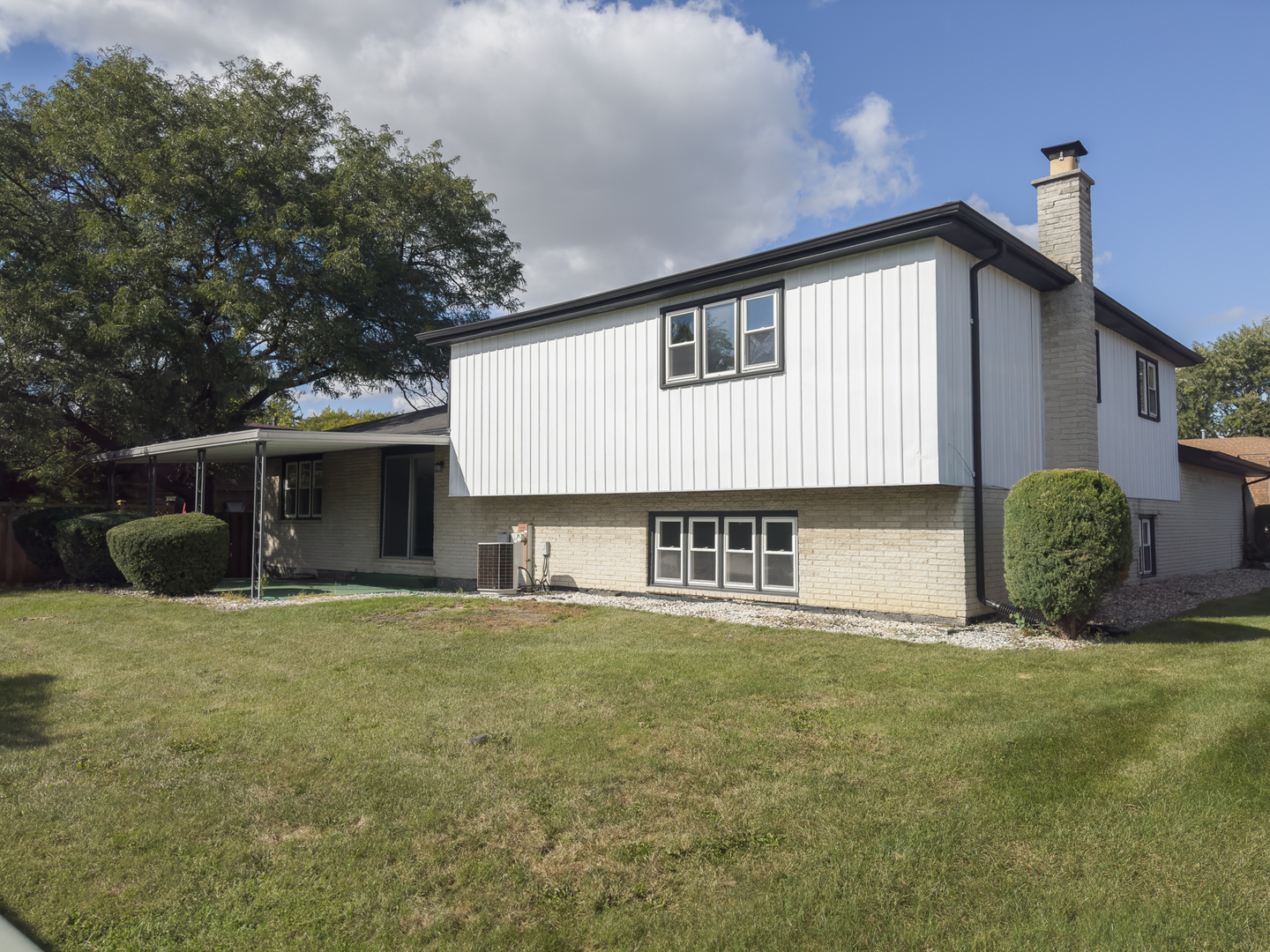 905 E 193rd Street