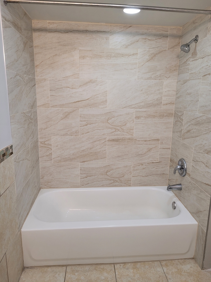 2436 Burr Oak Avenue Unit: 1