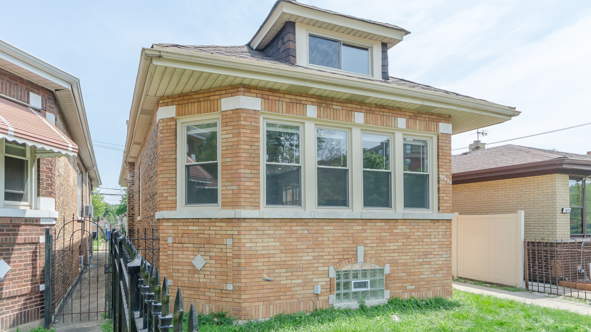 10237 S Green Street