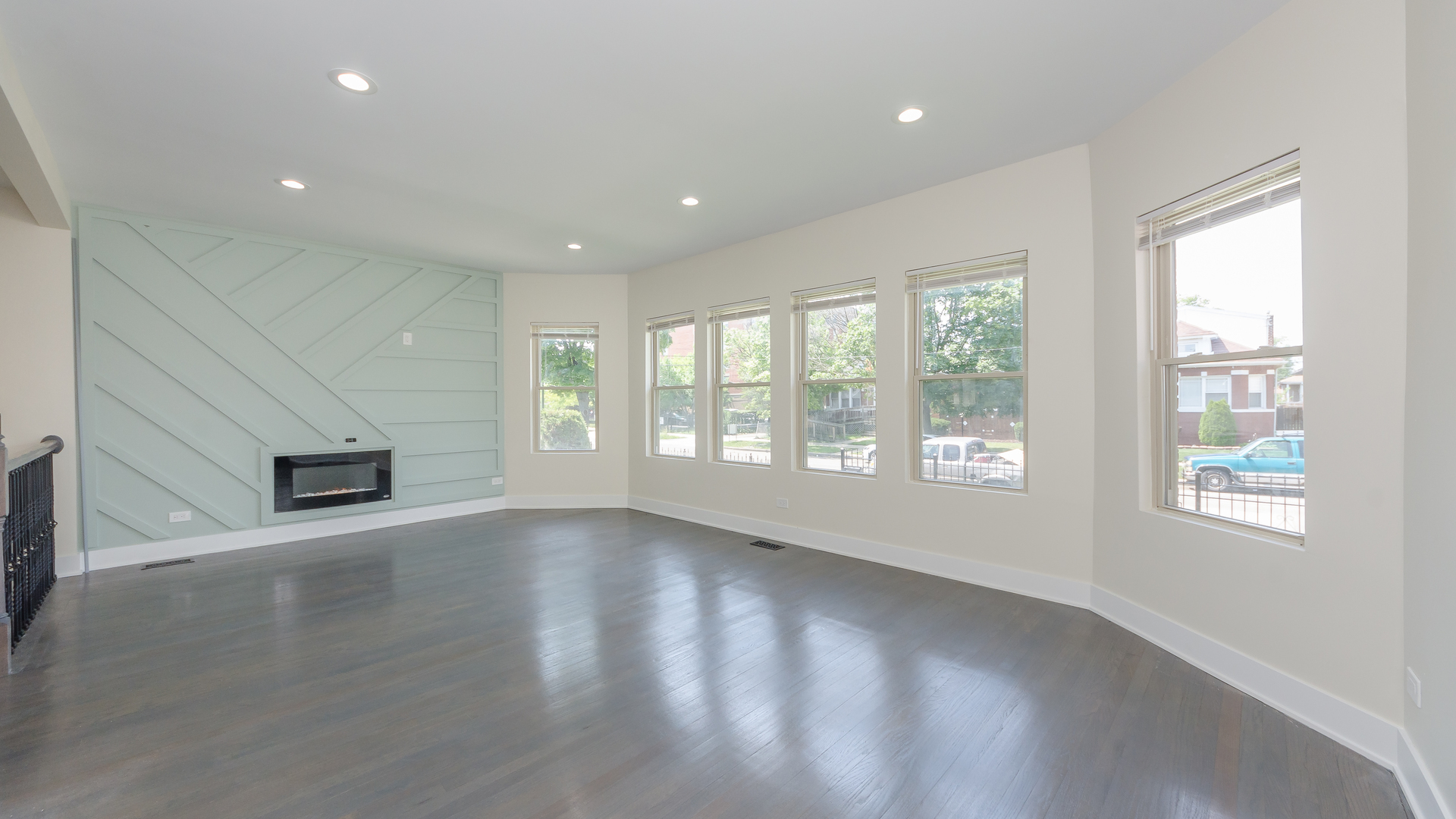 10237 S Green Street