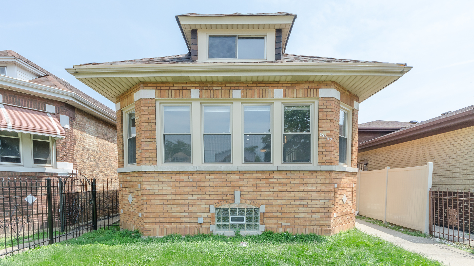 10237 S Green Street