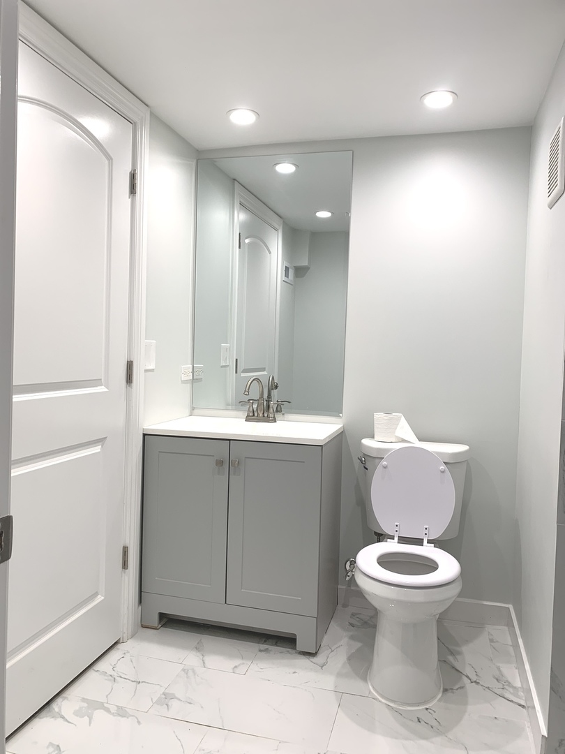 10132 S Green Street