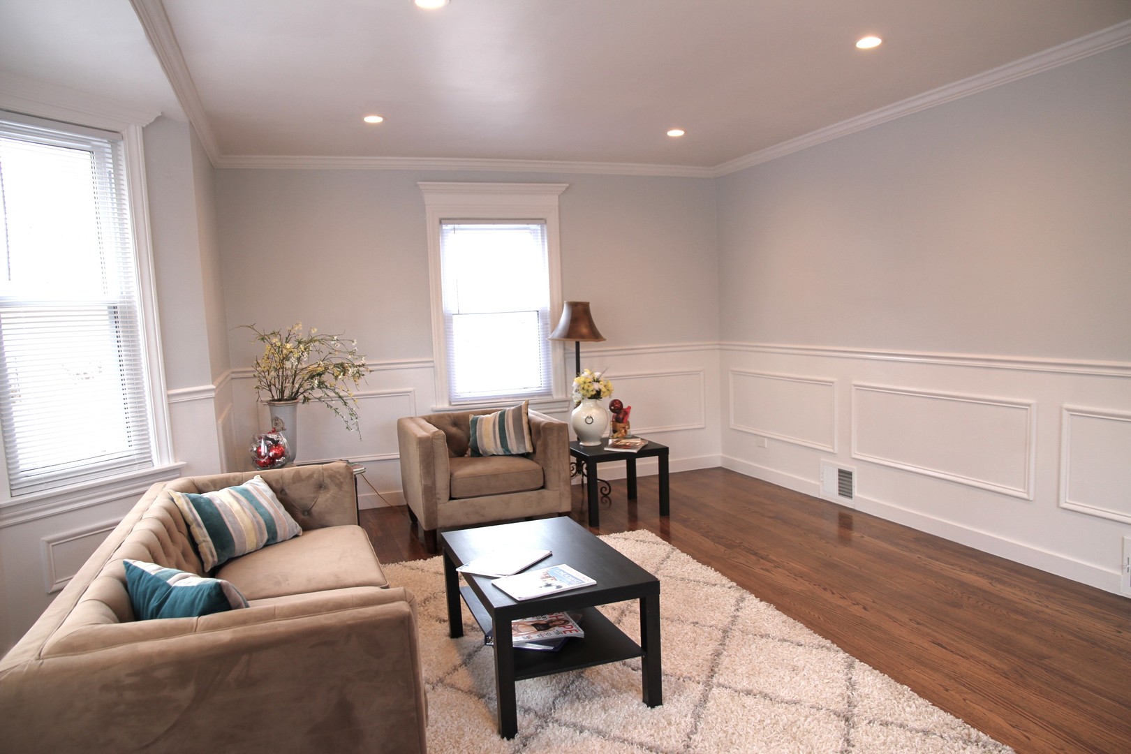 10132 S Green Street