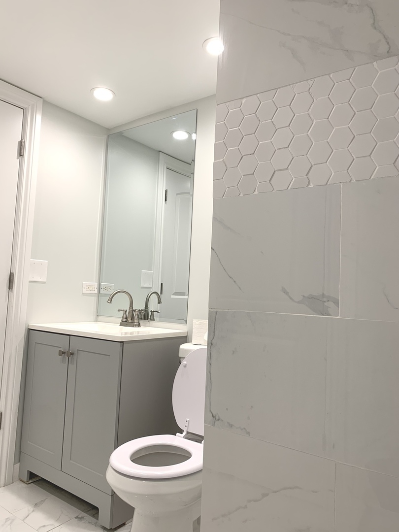 10132 S Green Street