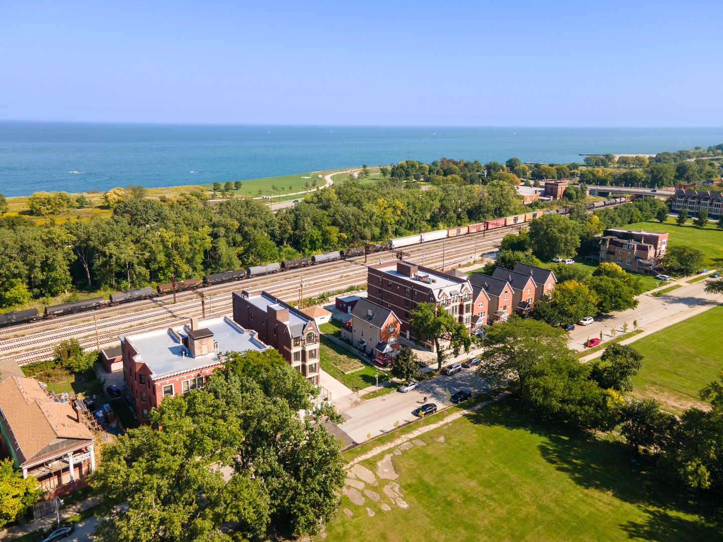 3745 S Lake Park Avenue Unit: 4N