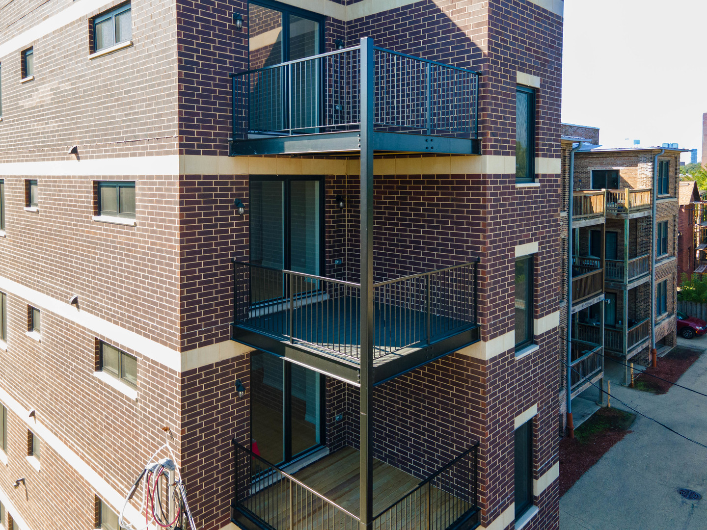 3745 S Lake Park Avenue Unit: 4N