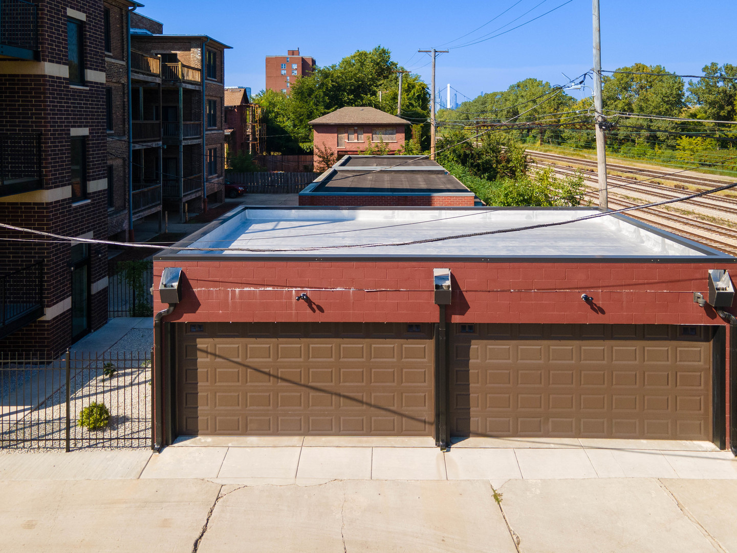 3745 S Lake Park Avenue Unit: 4N