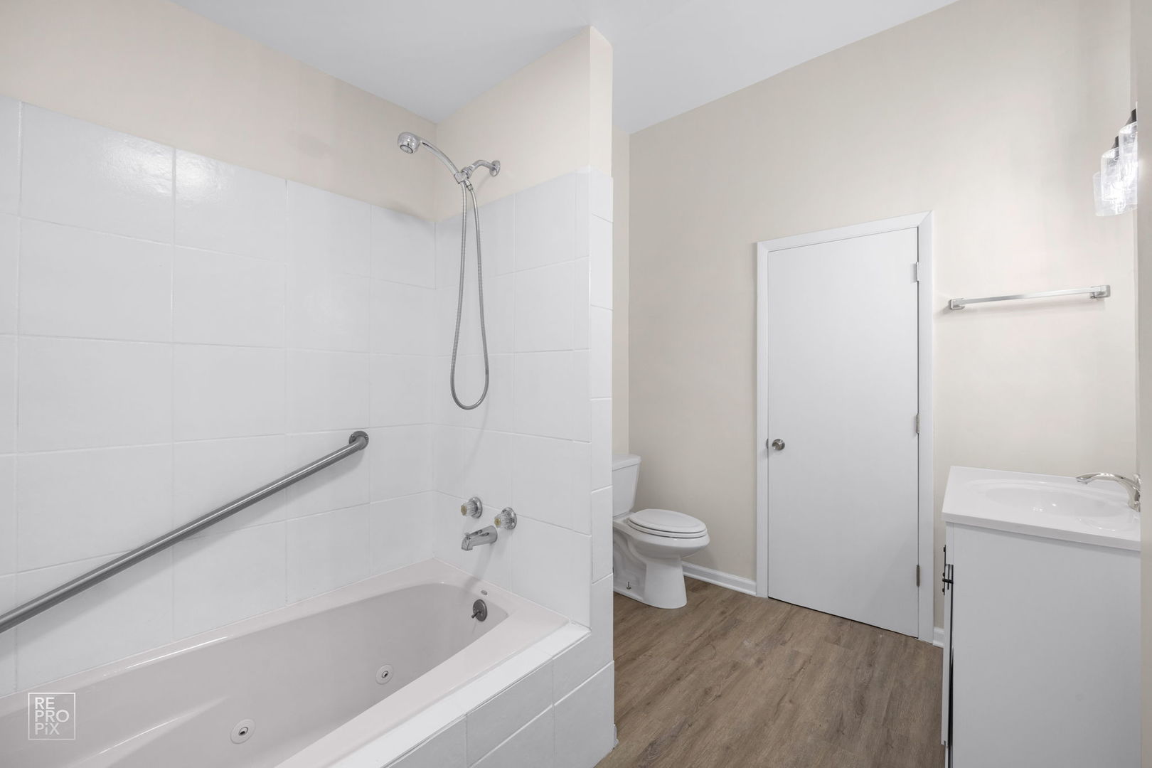 7821 S Muskegon Avenue