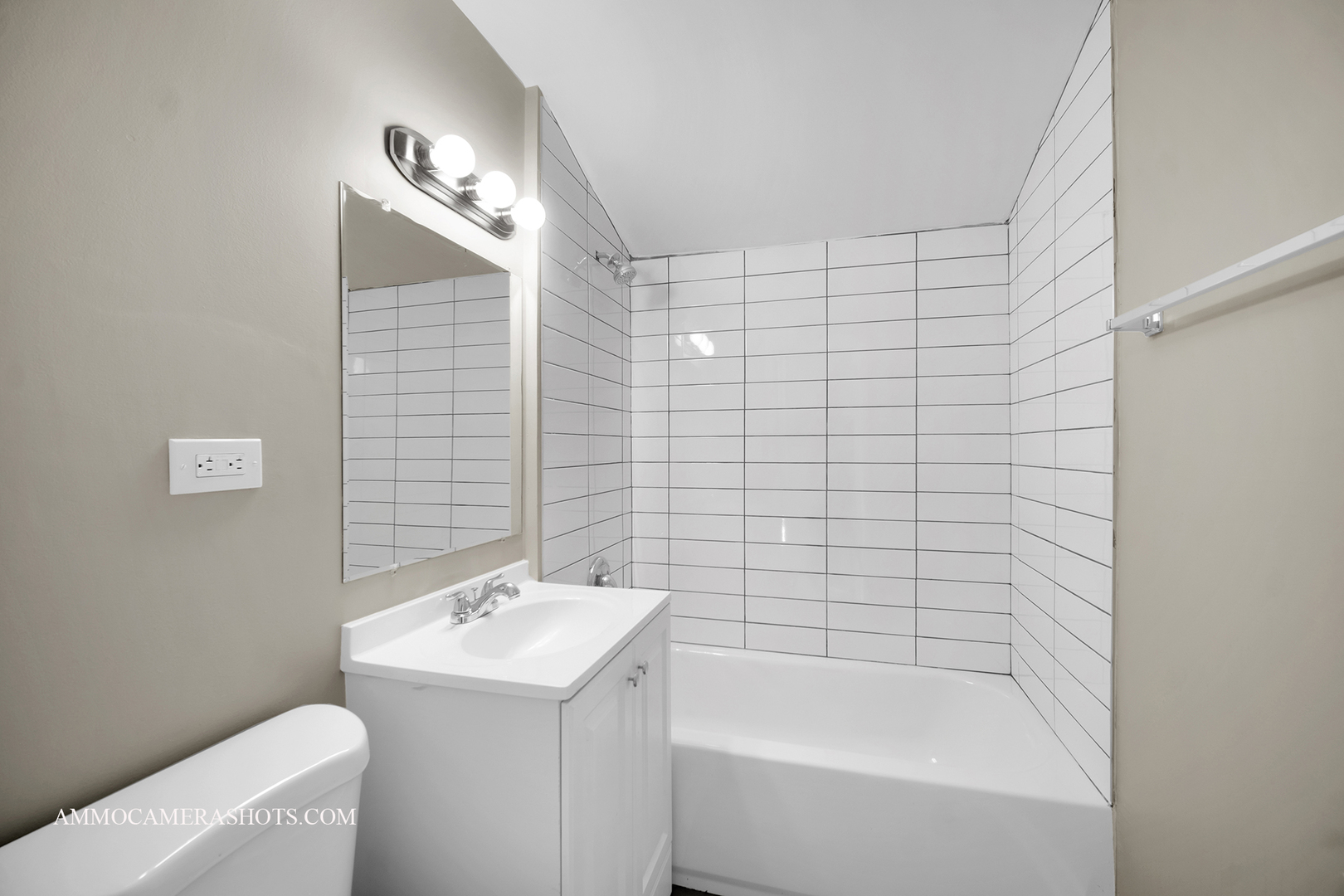 14804 Riverside Drive