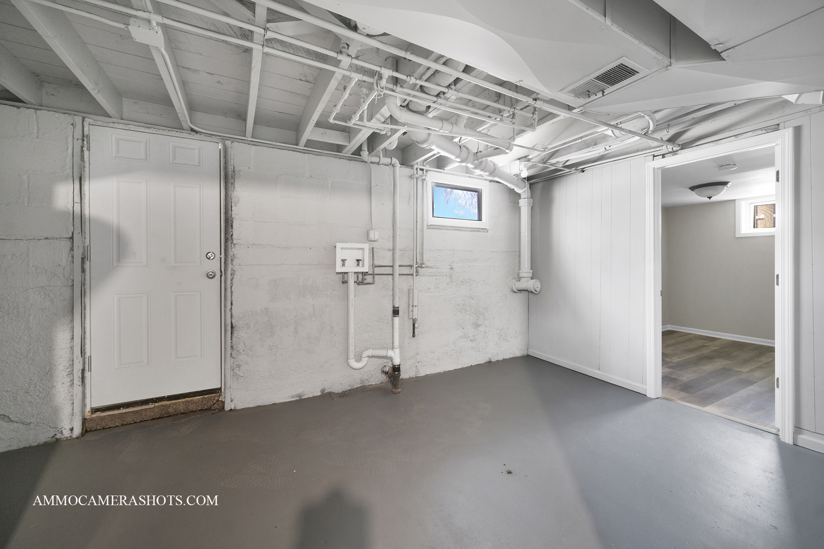 14804 Riverside Drive