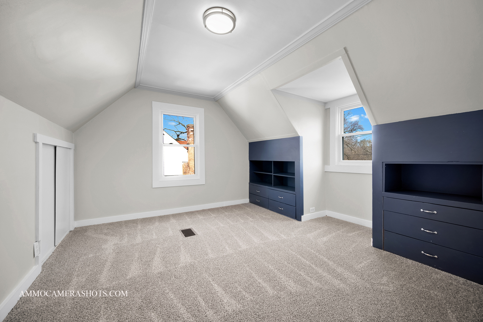 14804 Riverside Drive