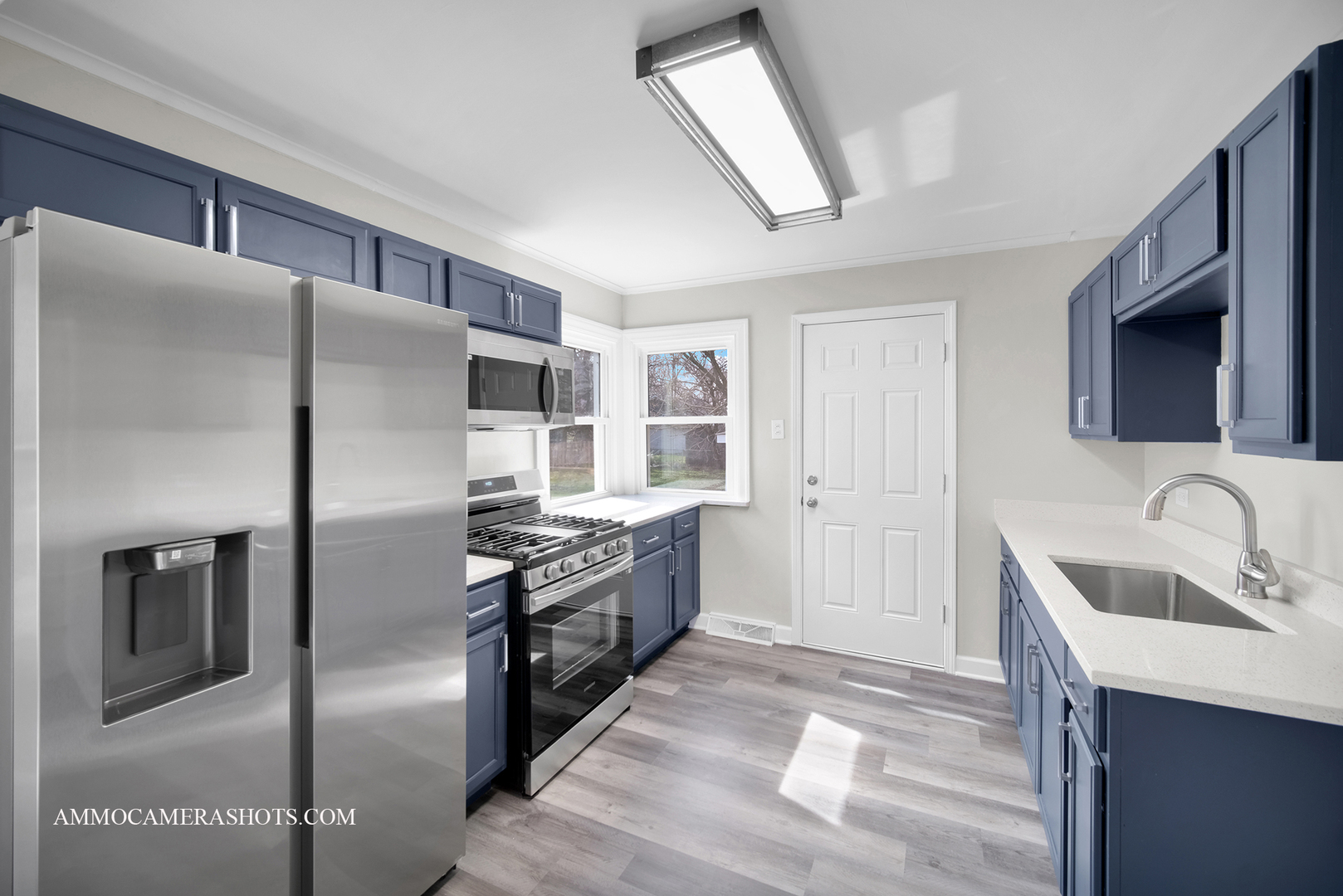 14804 Riverside Drive