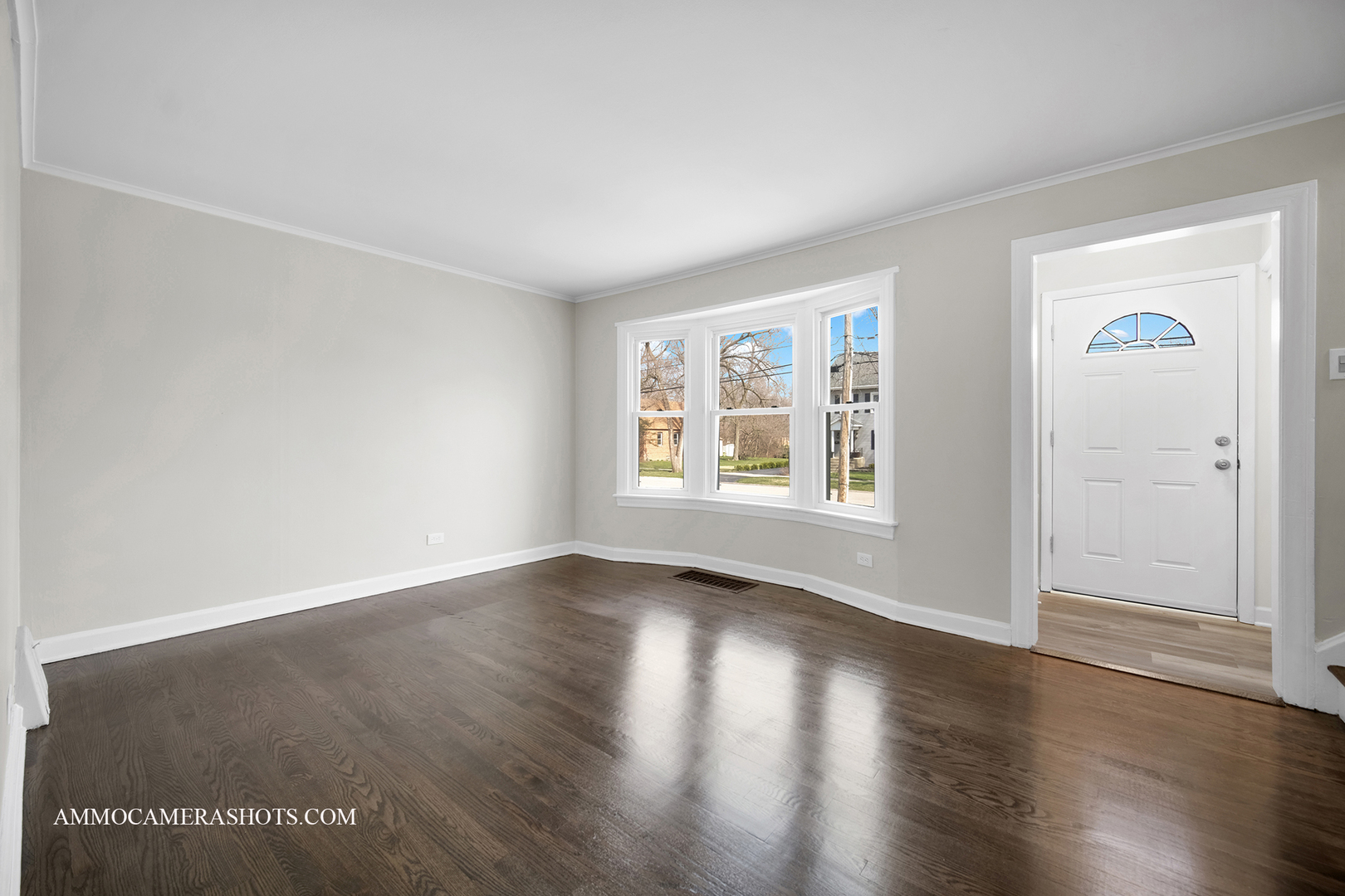 14804 Riverside Drive