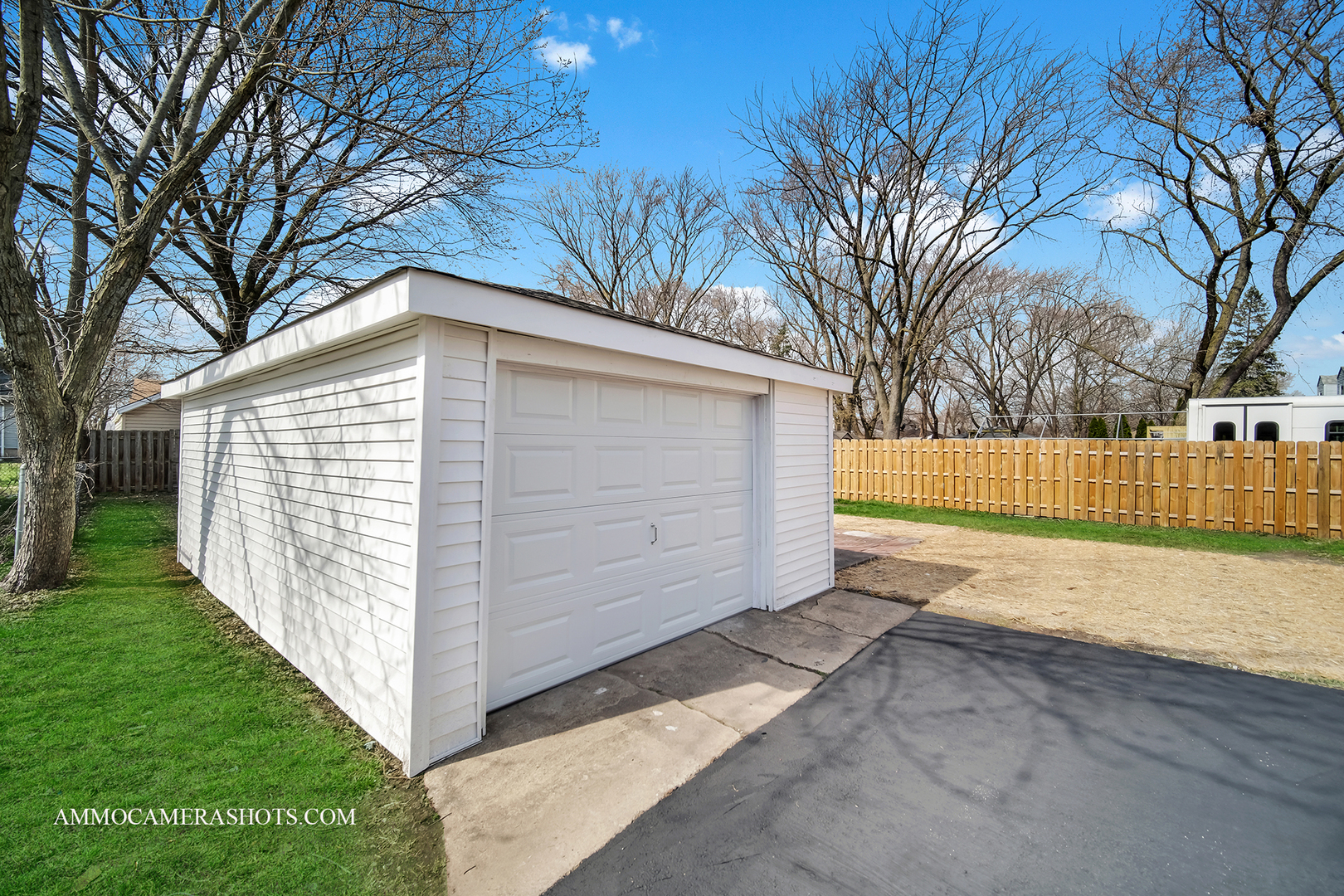 14804 Riverside Drive