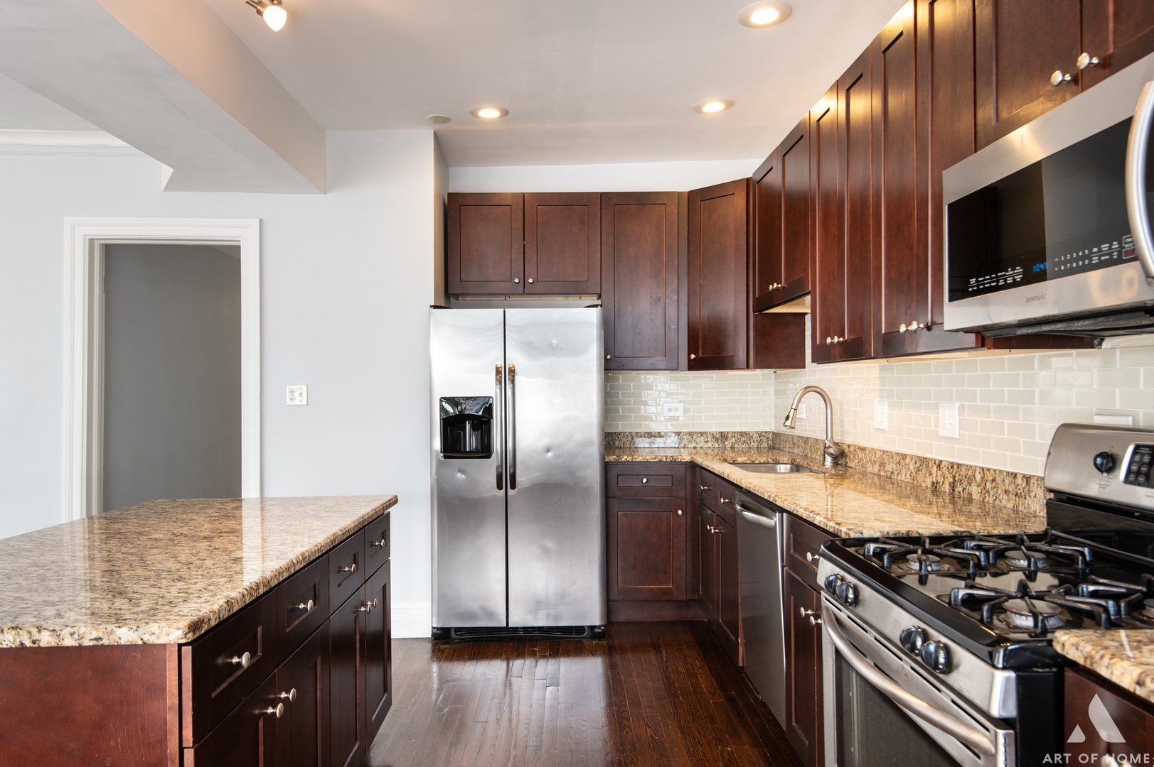 6729 S Ridgeland Avenue Unit: 3