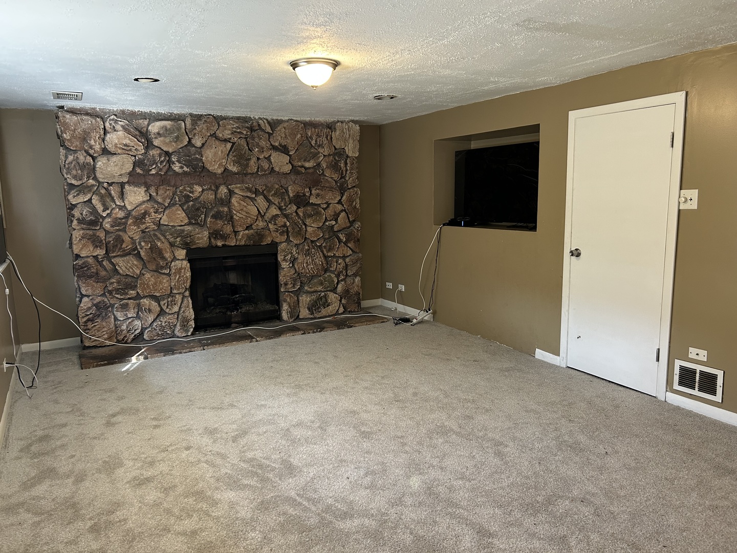 19828 Crescent Avenue