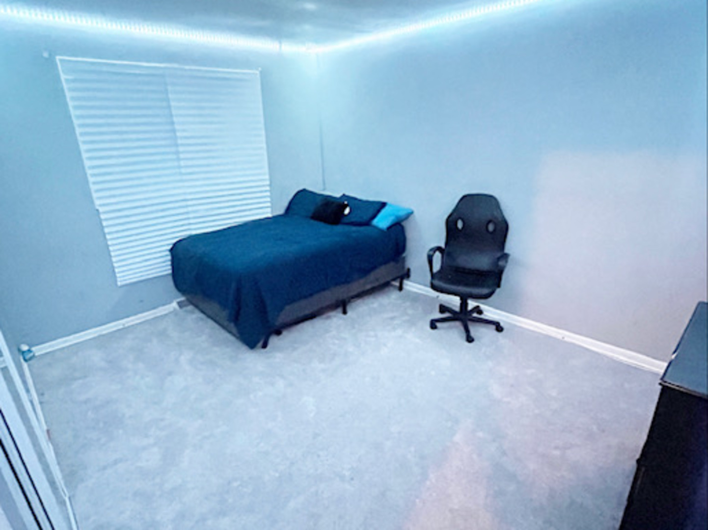 19828 Crescent Avenue