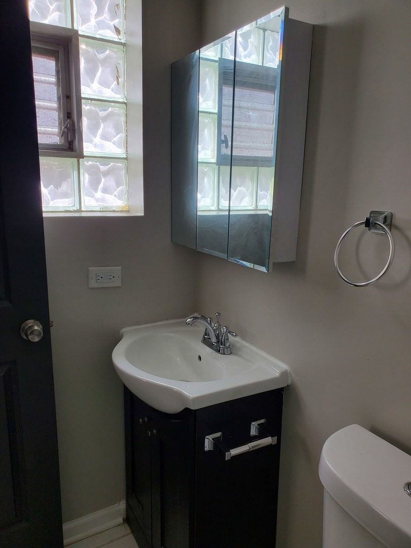 76 Yates Avenue Unit: 1