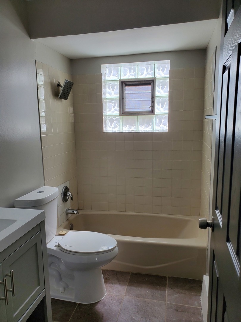 76 Yates Avenue Unit: 1