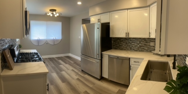 9534 S Bennett Avenue