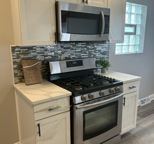 9534 S Bennett Avenue