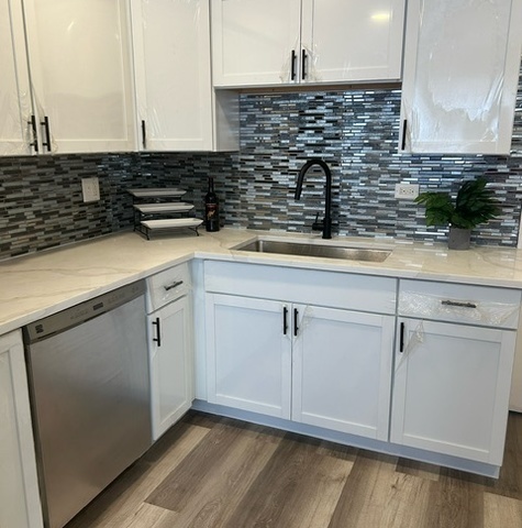 9534 S Bennett Avenue