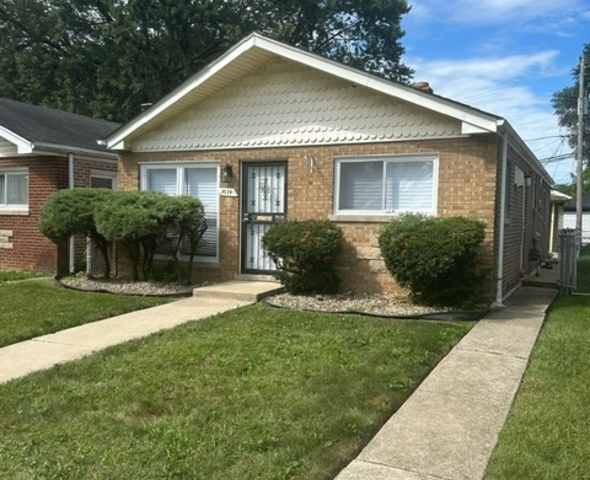 9534 S Bennett Avenue