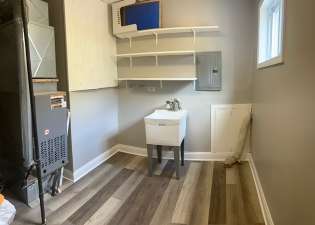 9534 S Bennett Avenue