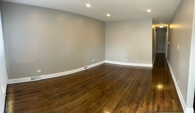 9534 S Bennett Avenue