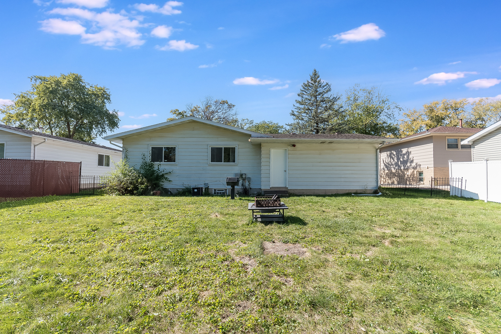 423 N Pleasant Drive