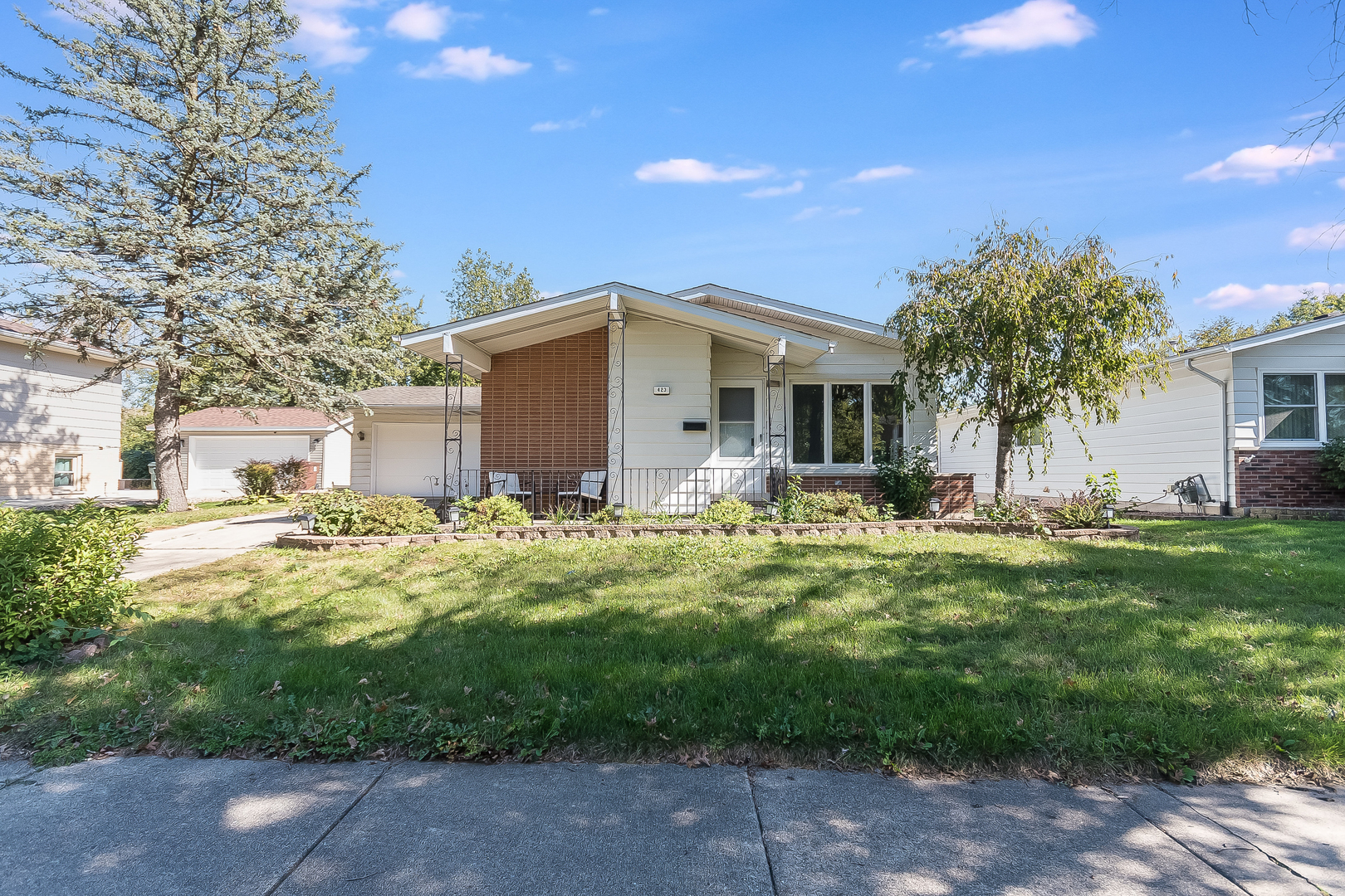 423 N Pleasant Drive