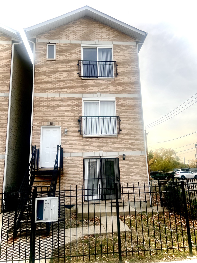 1218 S Tripp Avenue Unit: 1