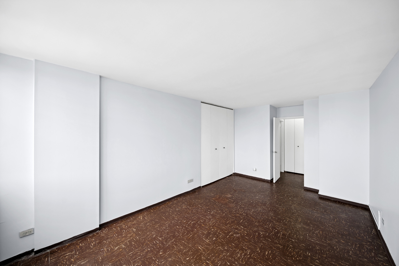 4800 S Lake Park Avenue Unit: 2504