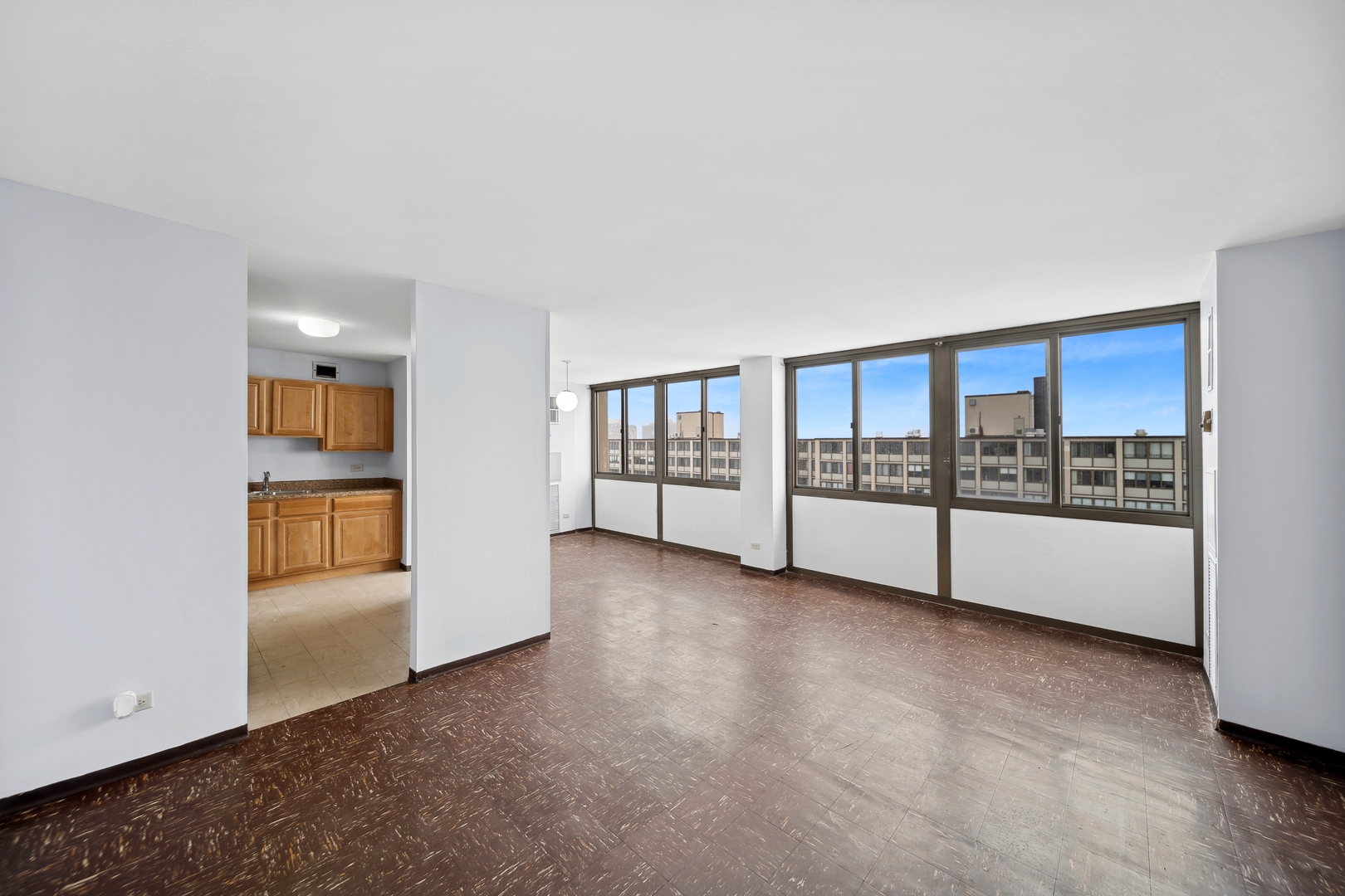 4800 S Lake Park Avenue Unit: 2504