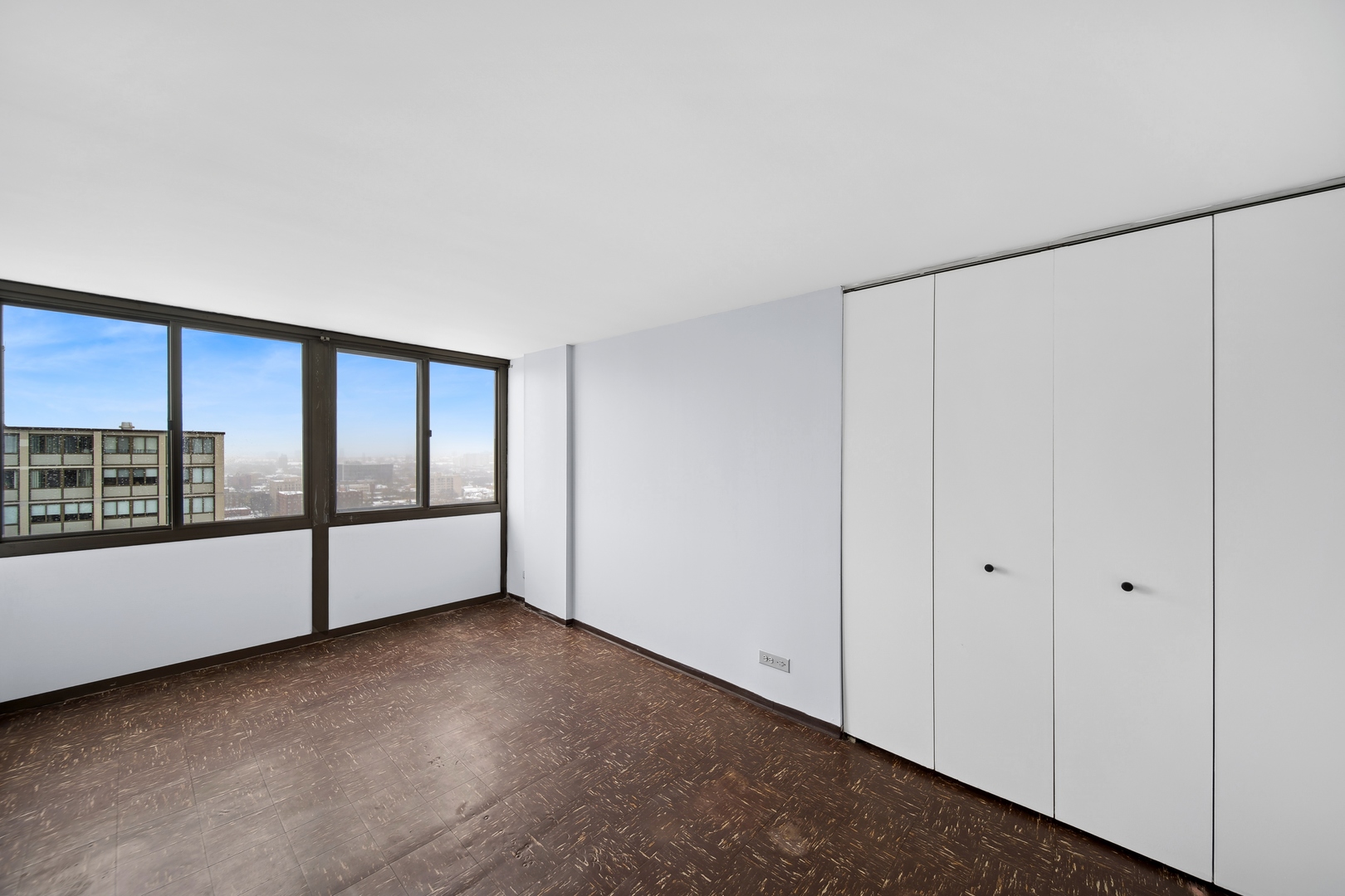 4800 S Lake Park Avenue Unit: 2504